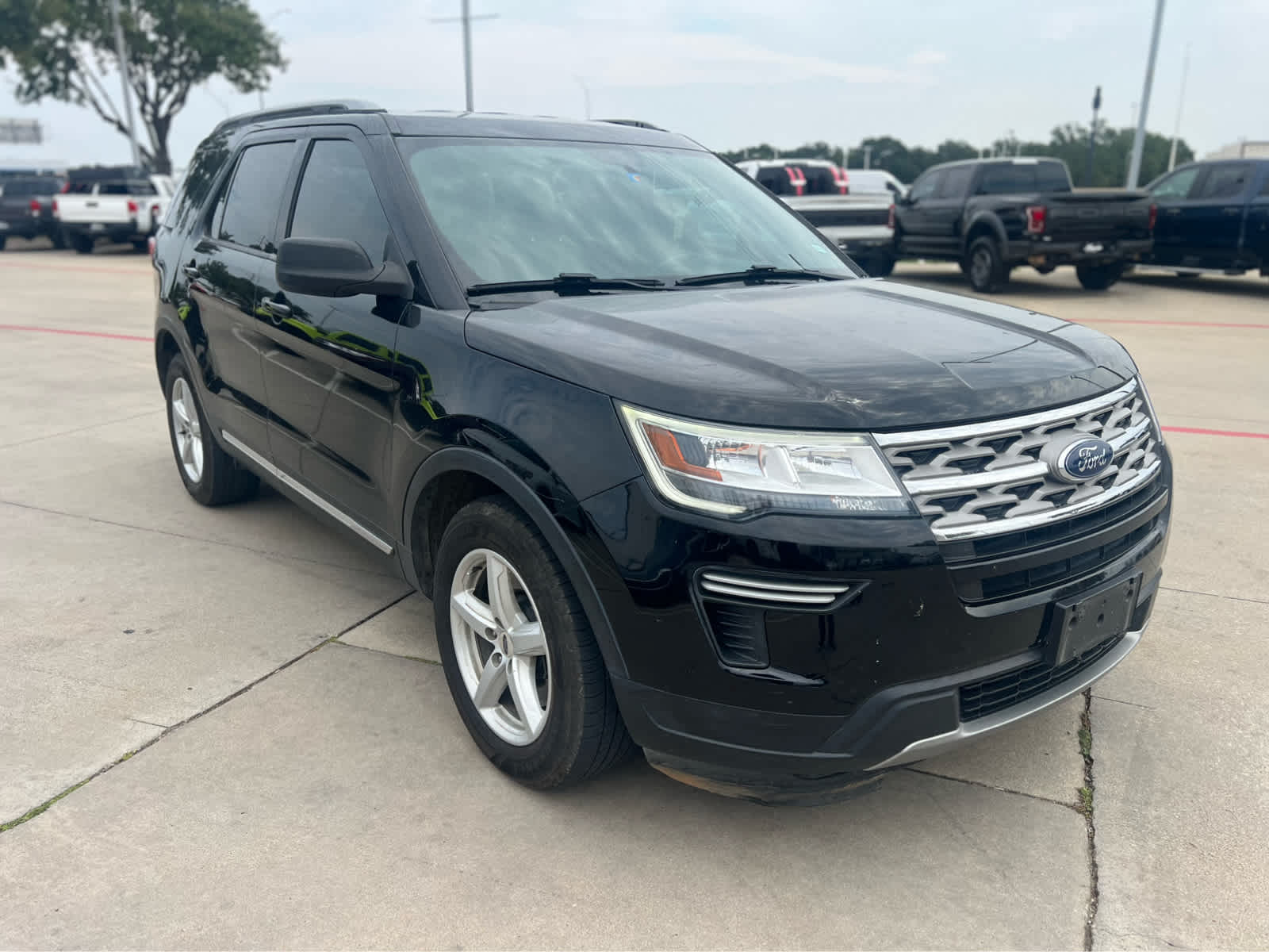 2018 Ford Explorer XLT photo 4