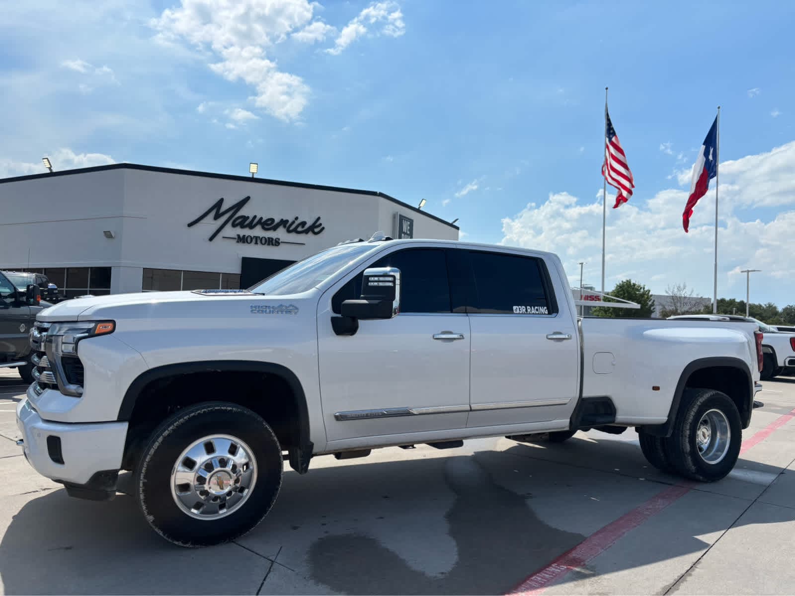 2024 Chevrolet Silverado HD High Country 4WD Crew Cab Long Box DRW's photo