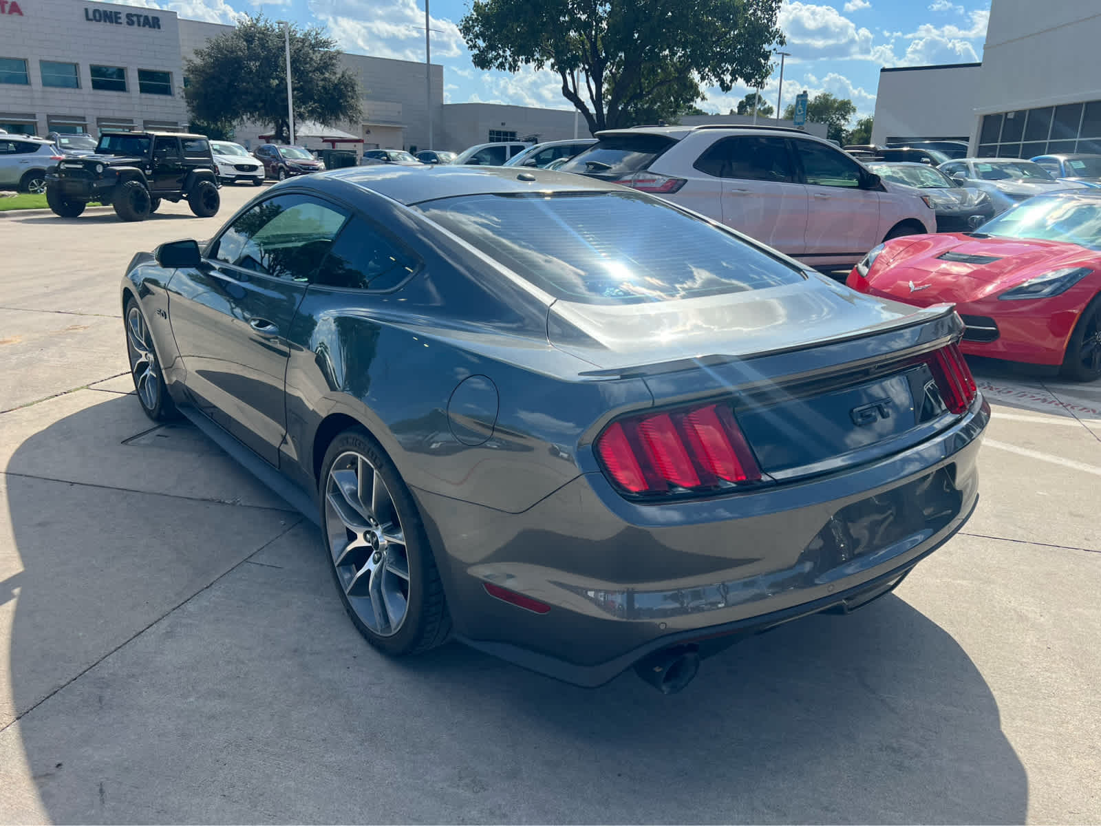 2017 Ford Mustang GT photo 2