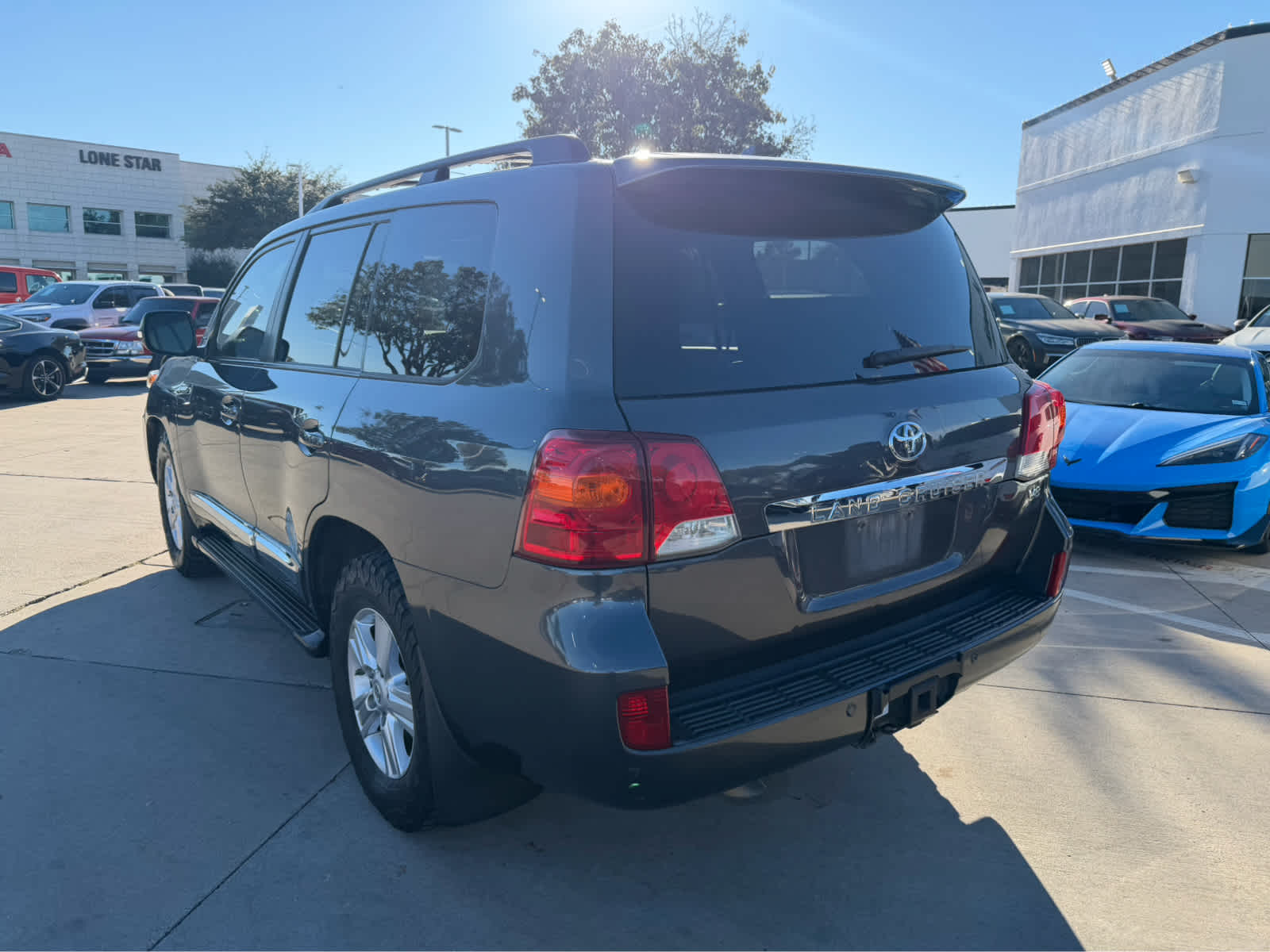 2015 Toyota Land Cruiser photo 2