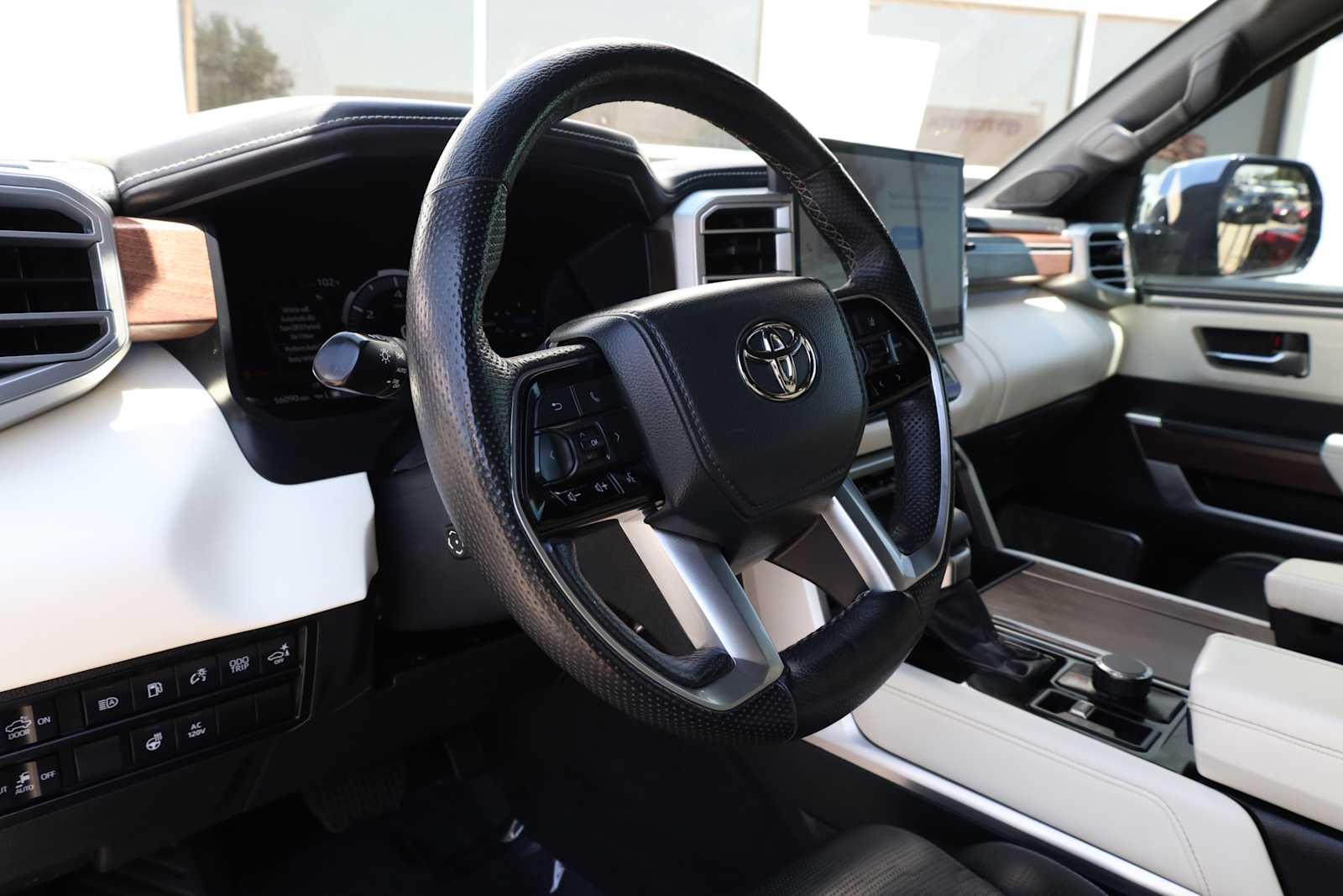 2022 Toyota Tundra Capstone - Photo 16