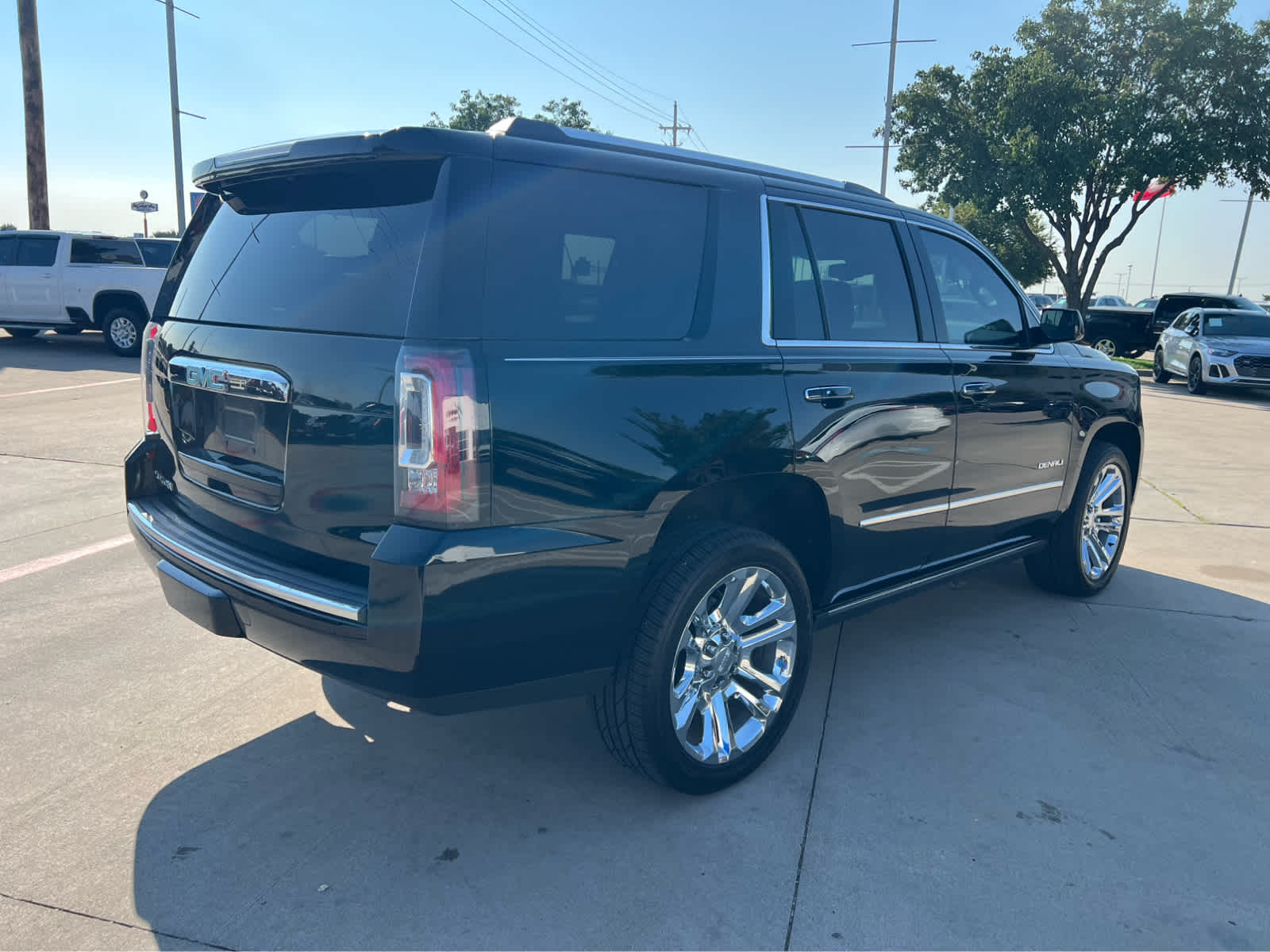 2020 Gmc Yukon Denali photo 3