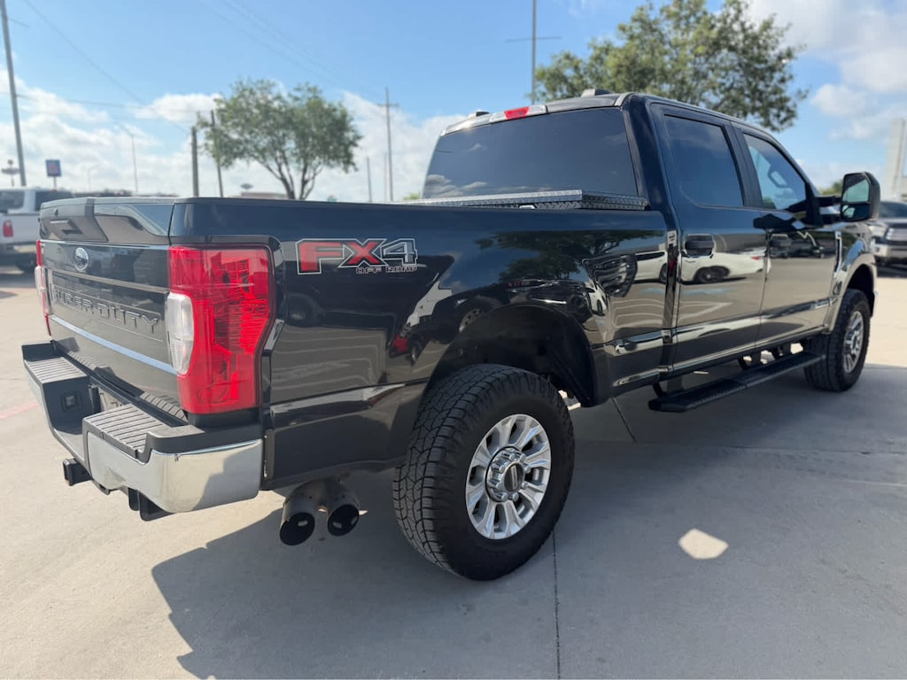 Used 2021 Ford Super Duty F-250 Pickup XL 4WD Crew Cab 6.75 Box Truck