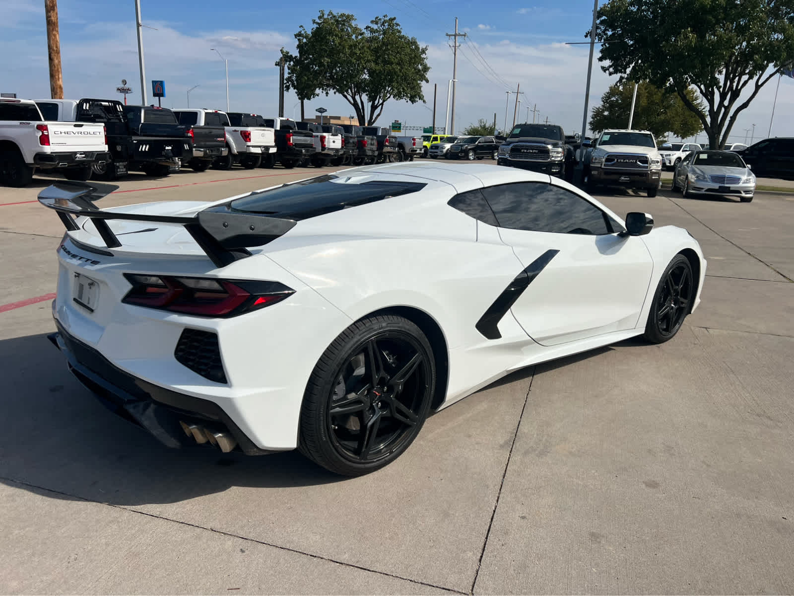 2021 Chevrolet Corvette 2LT photo 3