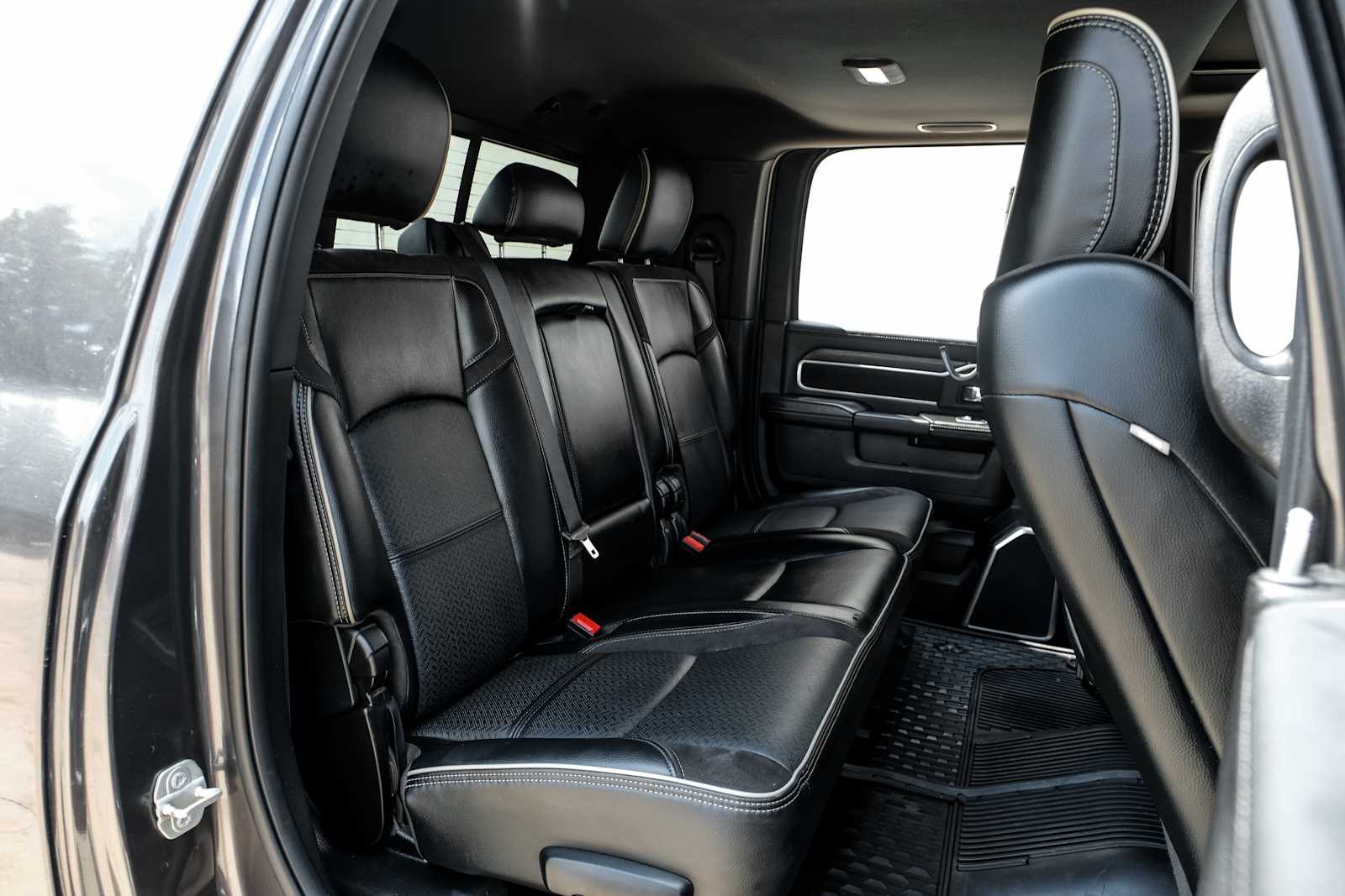 2024 RAM Ram 3500 Pickup Laramie - Photo 31