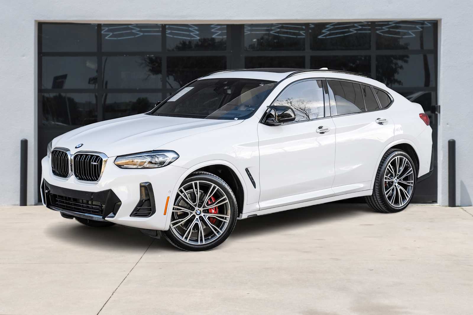 2022 BMW X4 M40i's photo