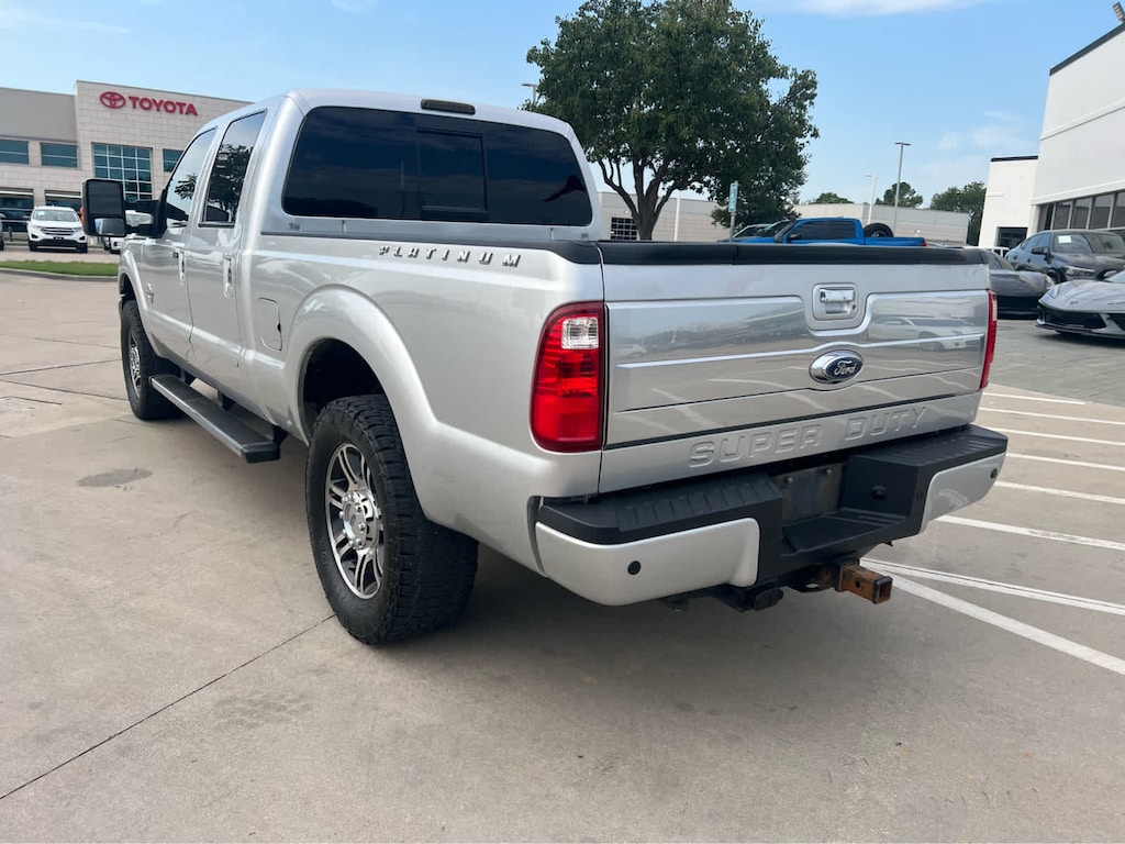 Used 2016 Ford Super Duty F-250 SRW Platinum 4WD Crew Cab 156 4WD Crew Cab 156