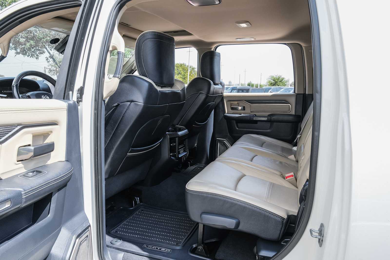 2019 RAM Ram 2500 Pickup Laramie Limited - Photo 37