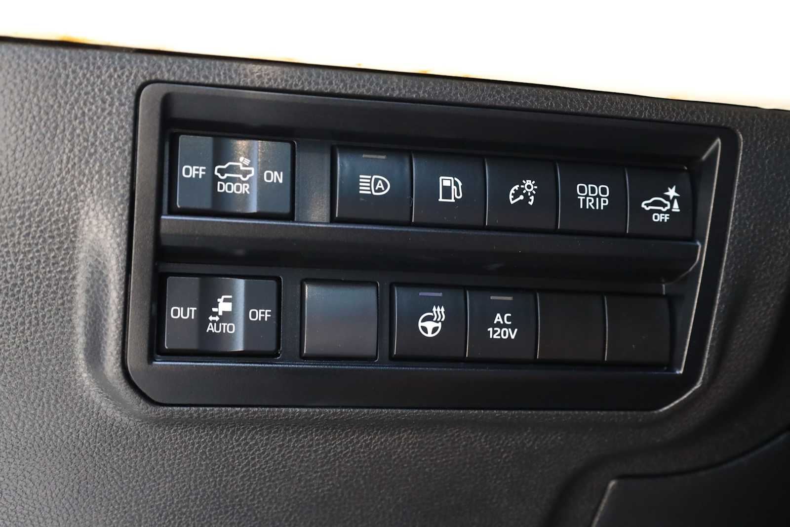 2022 Toyota Tundra Capstone - Photo 33