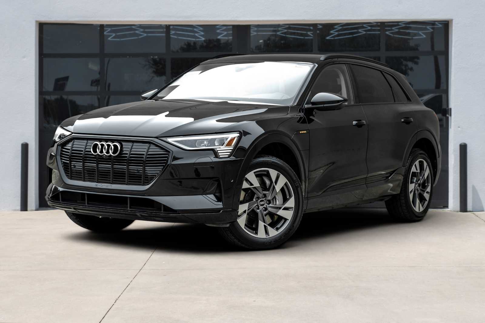 2021 Audi e-tron 95 kWh Premium quattro's photo