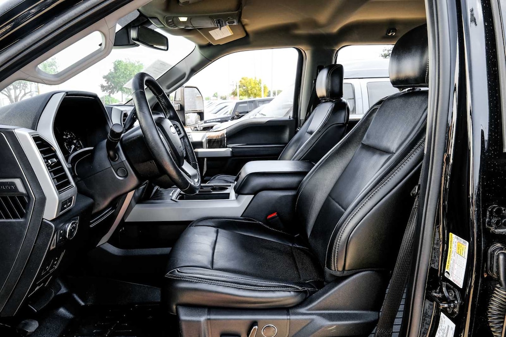 Used 2019 Ford Super Duty F-250 SRW Lariat 4WD Crew Cab 6.75 Box Truck