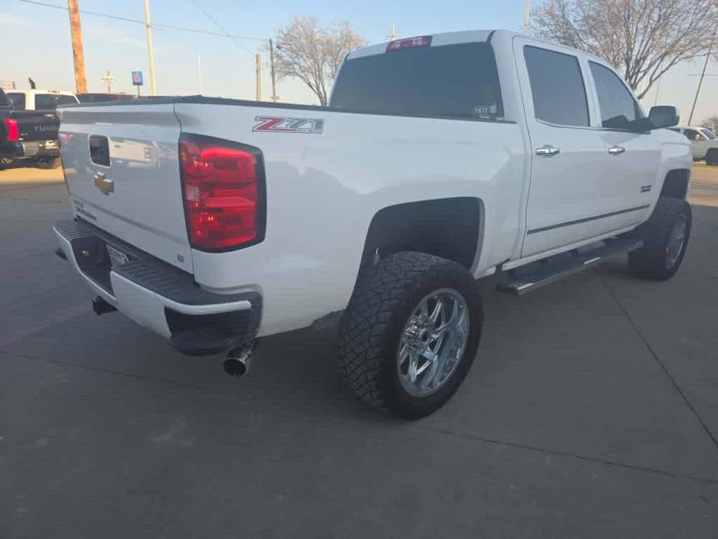 Used 2017 Chevrolet Silverado 1500 LT 4WD Crew Cab 143.5 Truck