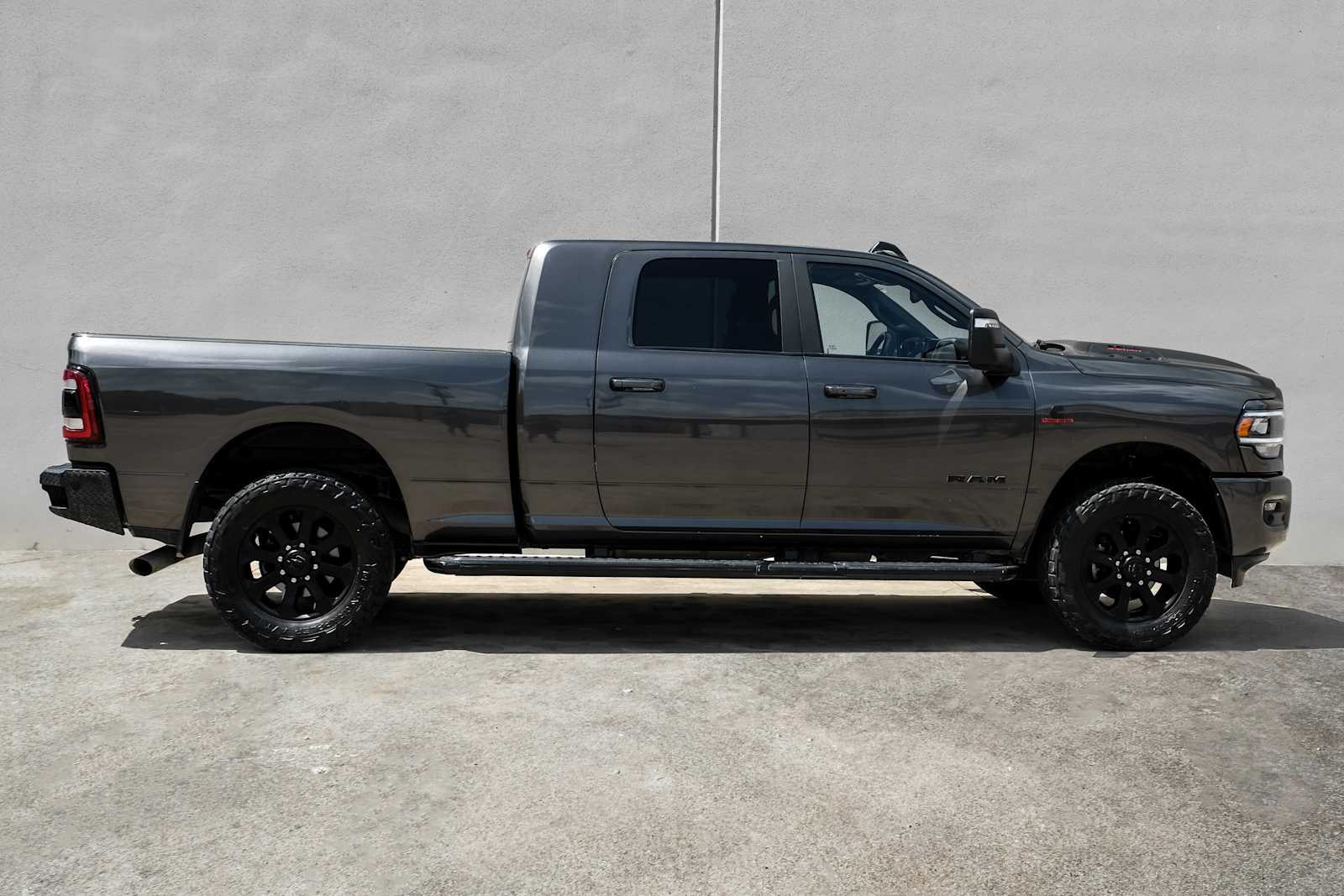 2024 RAM Ram 3500 Pickup Laramie - Photo 8