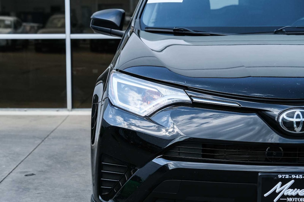 Used 2018 Toyota RAV4 LE SUV