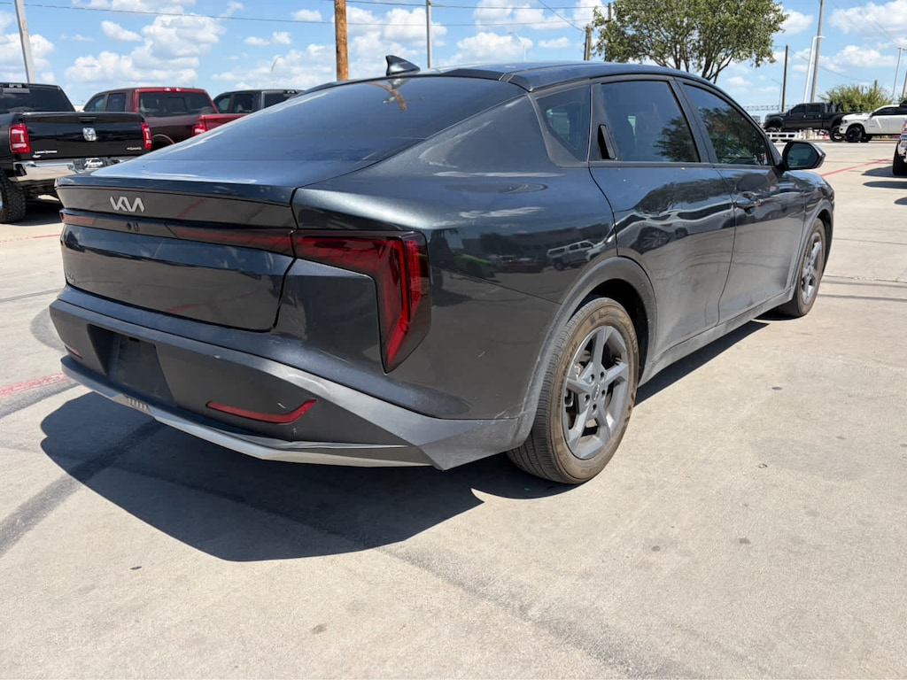 Used 2025 Kia K4 LXS Sedan