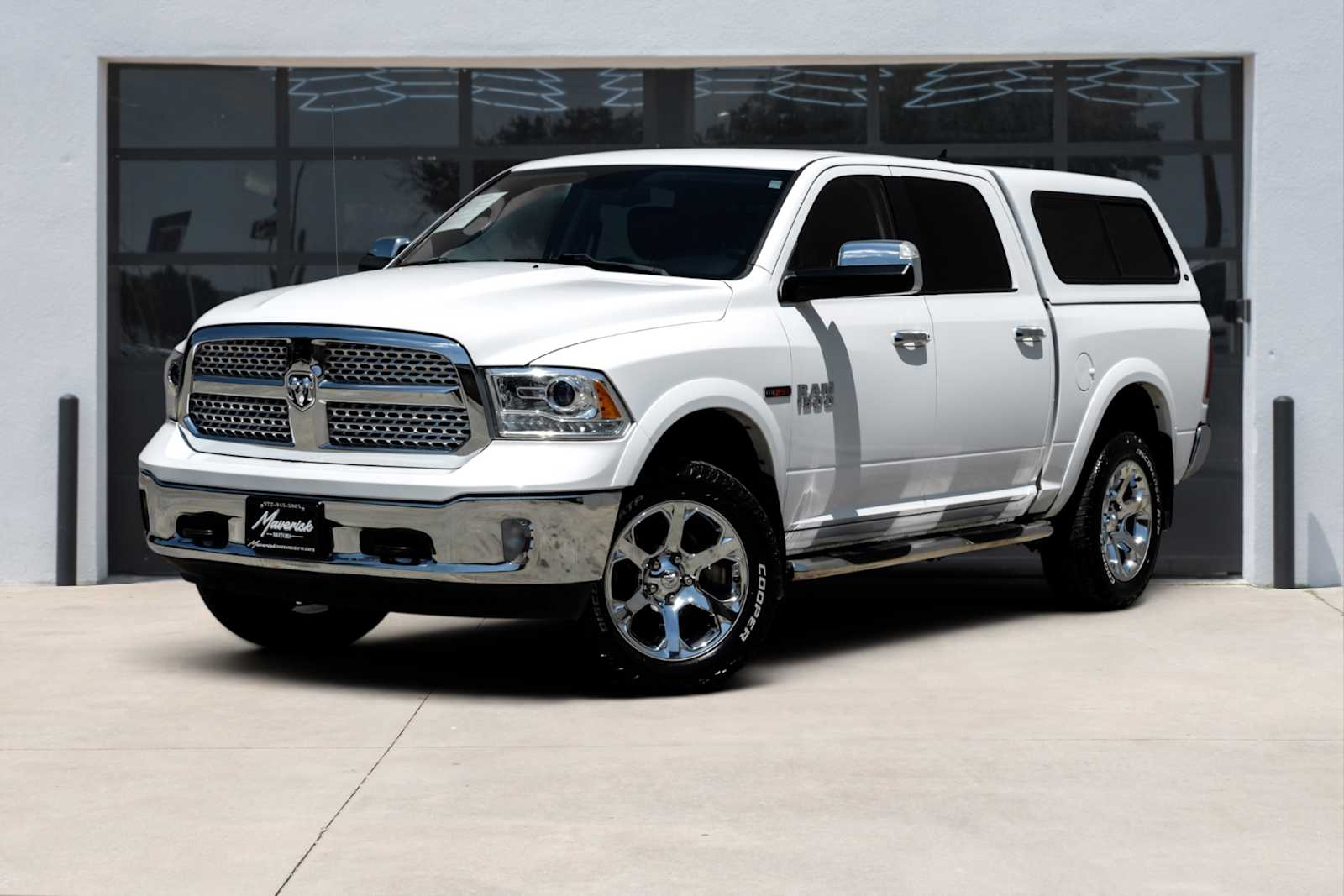 2018 RAM 1500 Laramie 4x4 Crew Cab 5'7's photo
