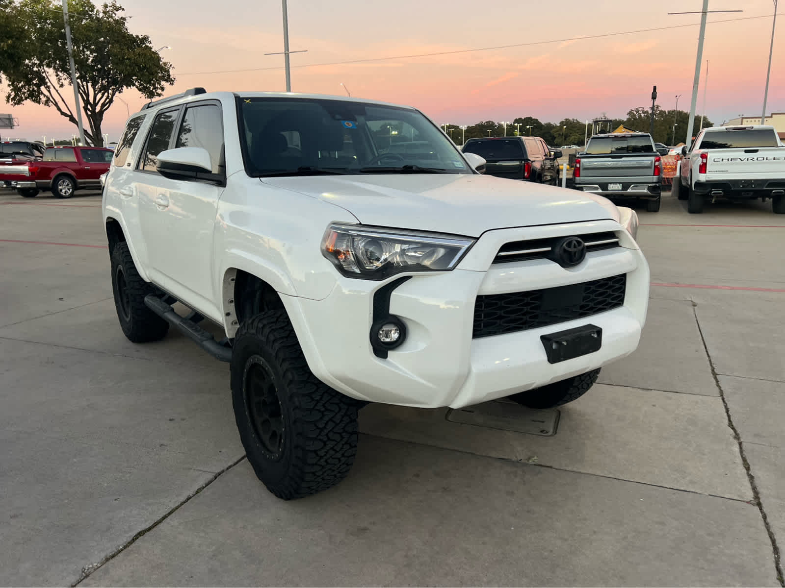 2022 Toyota 4Runner SR5 photo 3