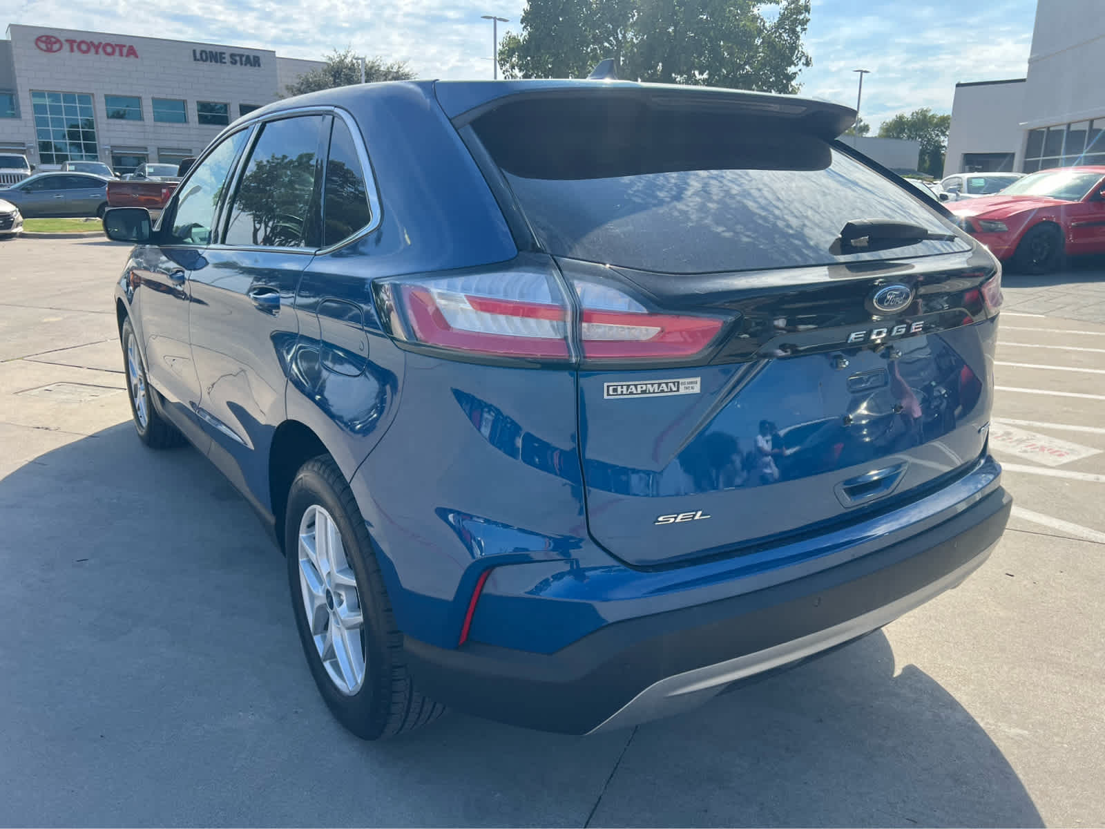 2021 Ford Edge SEL photo 2