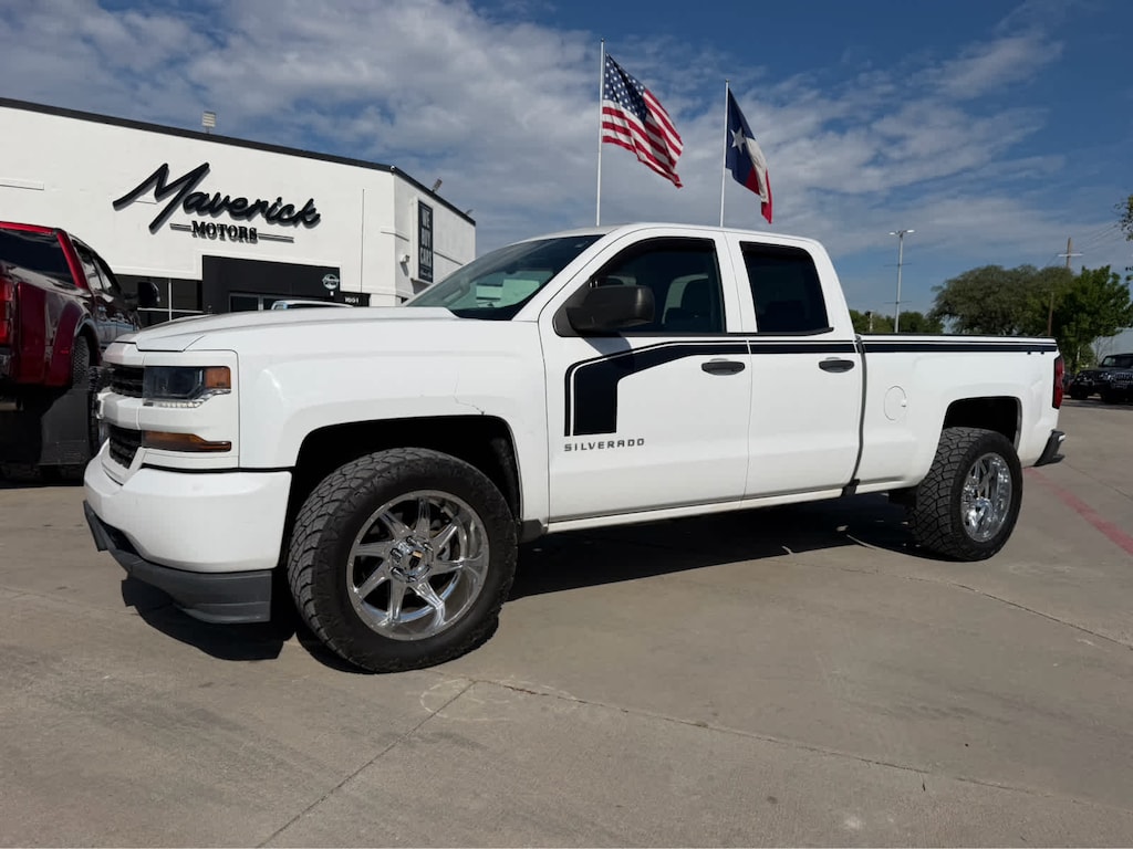 Used 2017 Chevrolet Silverado 1500 Custom 4WD Double Cab 143.5 Truck