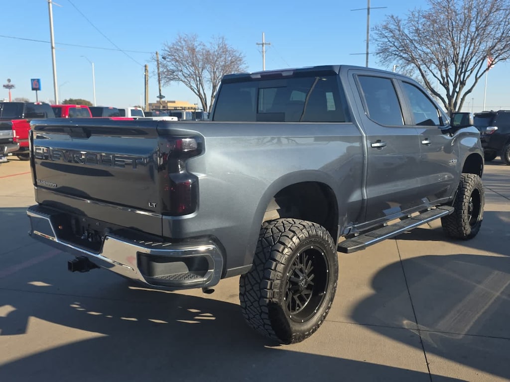 Used 2020 Chevrolet Silverado 1500 LT 2WD Crew Cab 147 Truck