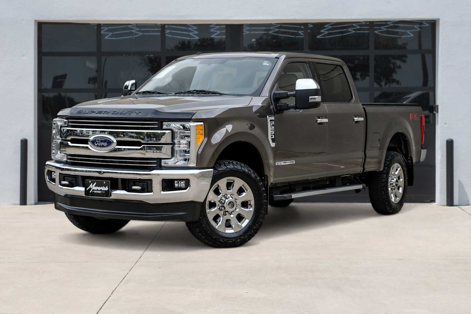 2017 Ford F-250 Lariat 4x4 Crew Cab 8' Box's photo