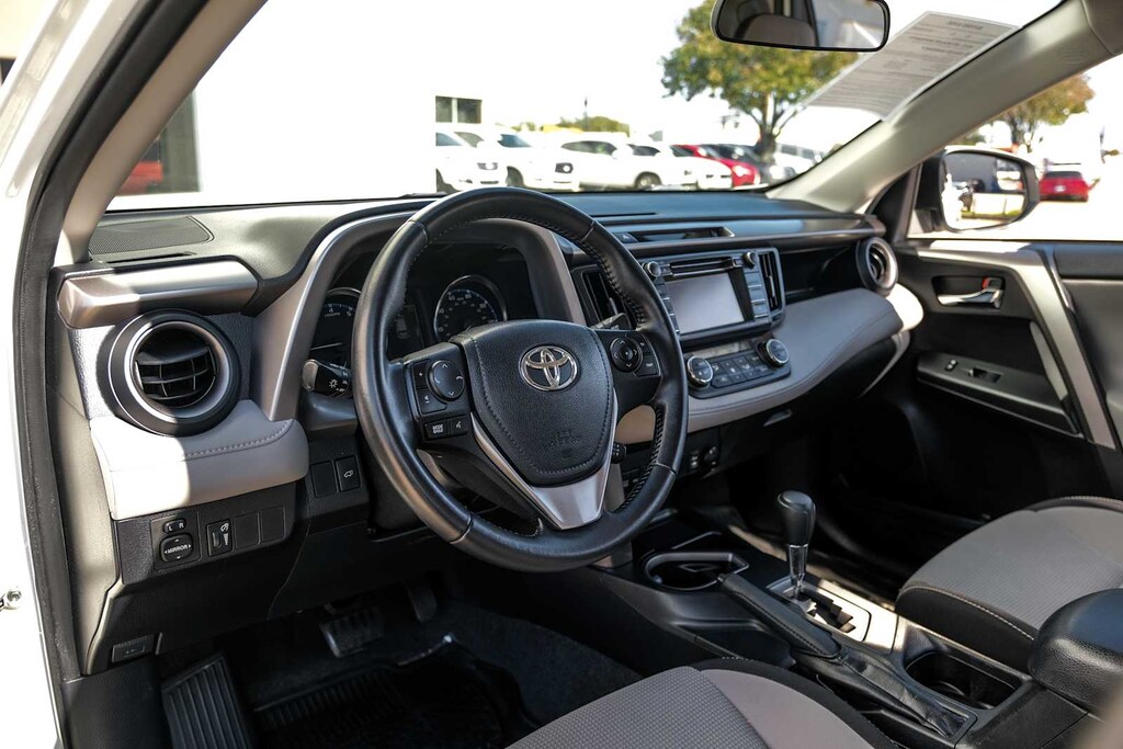Used 2016 Toyota RAV4 XLE SUV