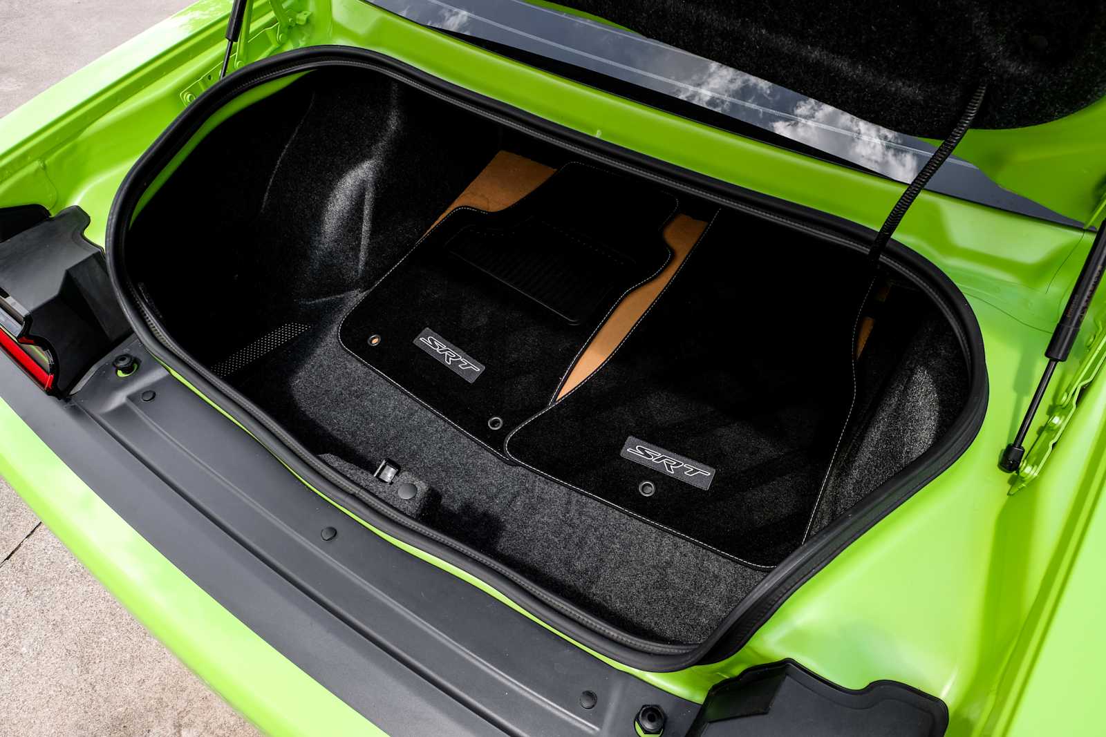 2015 Dodge Challenger SRT - Photo 42