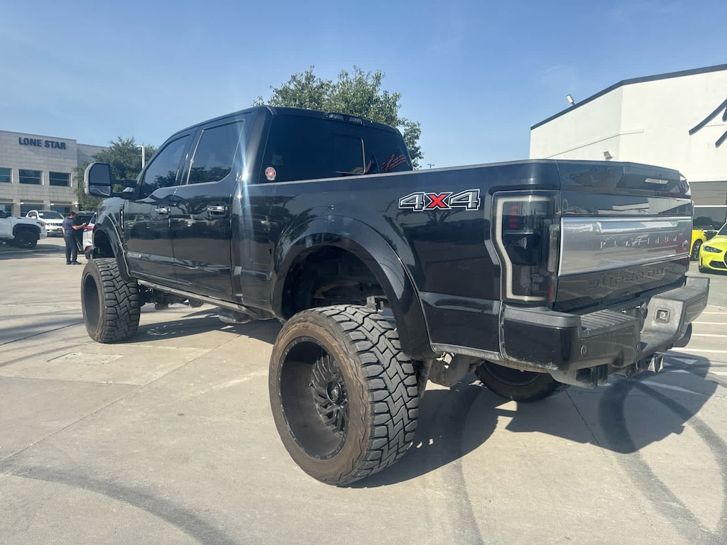 Used 2019 Ford Super Duty F-250 Pickup Platinum 4WD Crew Cab 6.75 Box Truck
