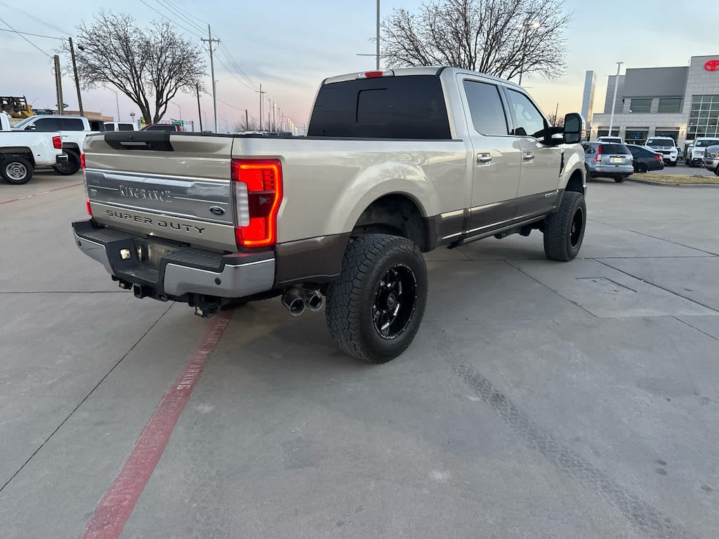 Used 2017 Ford Super Duty F-250 SRW King Ranch 4WD Crew Cab 6.75 Box Truck