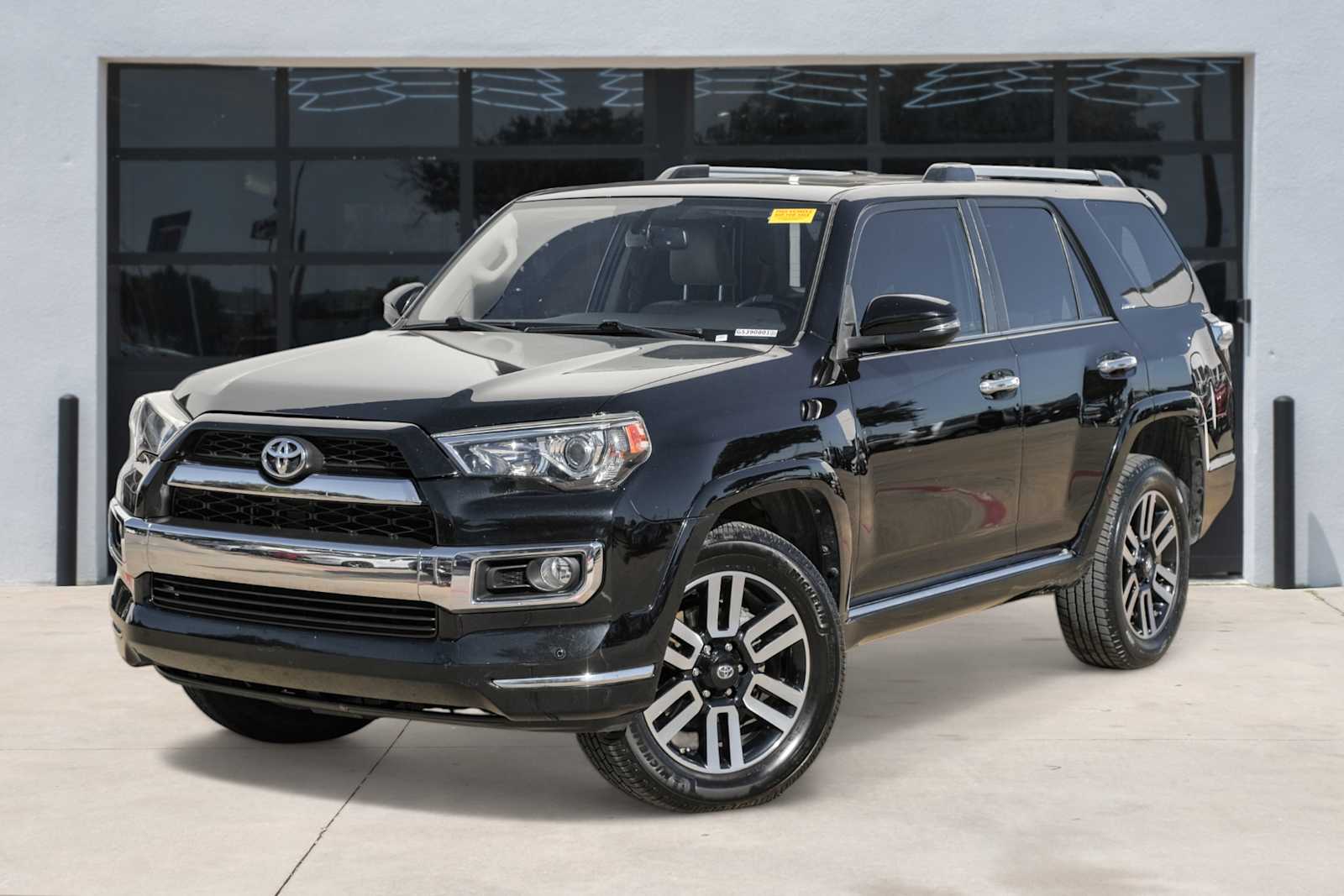 2016 Toyota 4Runner Limited's photo