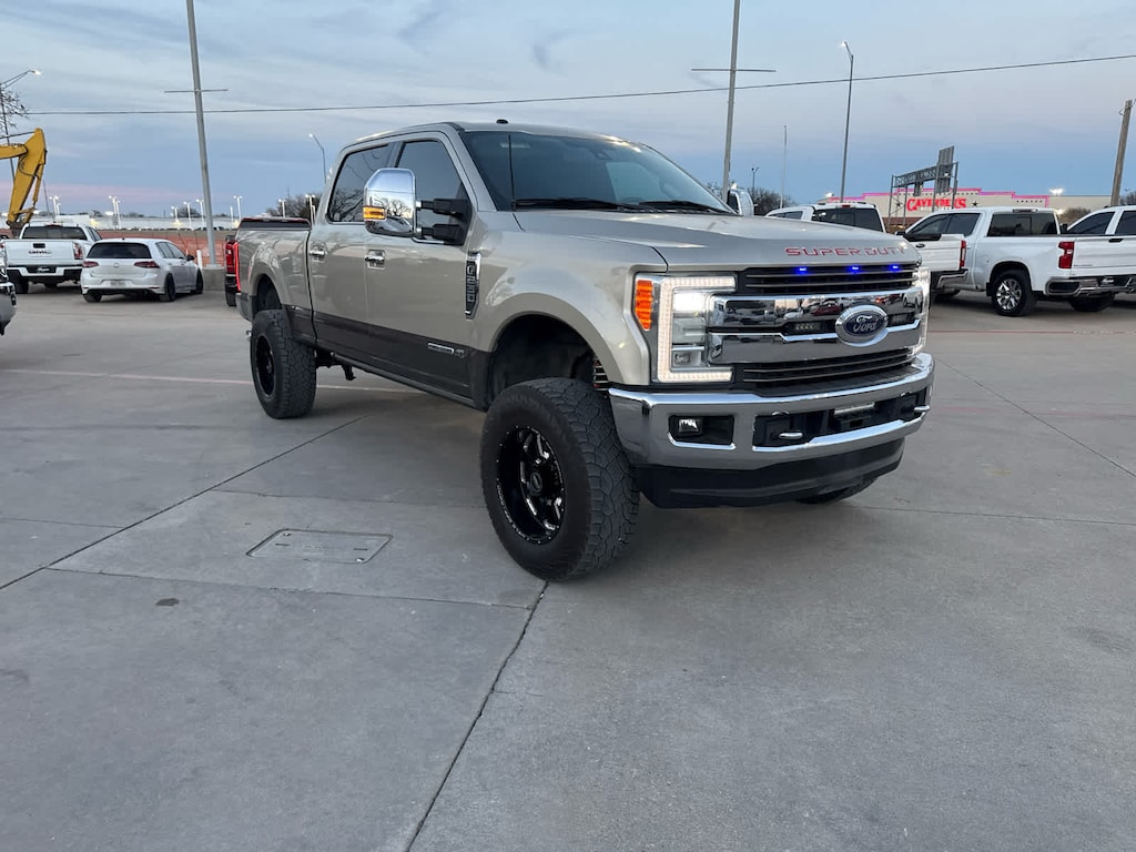 Used 2017 Ford Super Duty F-250 SRW King Ranch 4WD Crew Cab 6.75 Box Truck