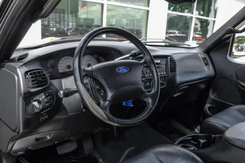 Used 2001 Ford F-150 Supercrew Harley-Davidson Crew Cab 139 Crew Cab 139