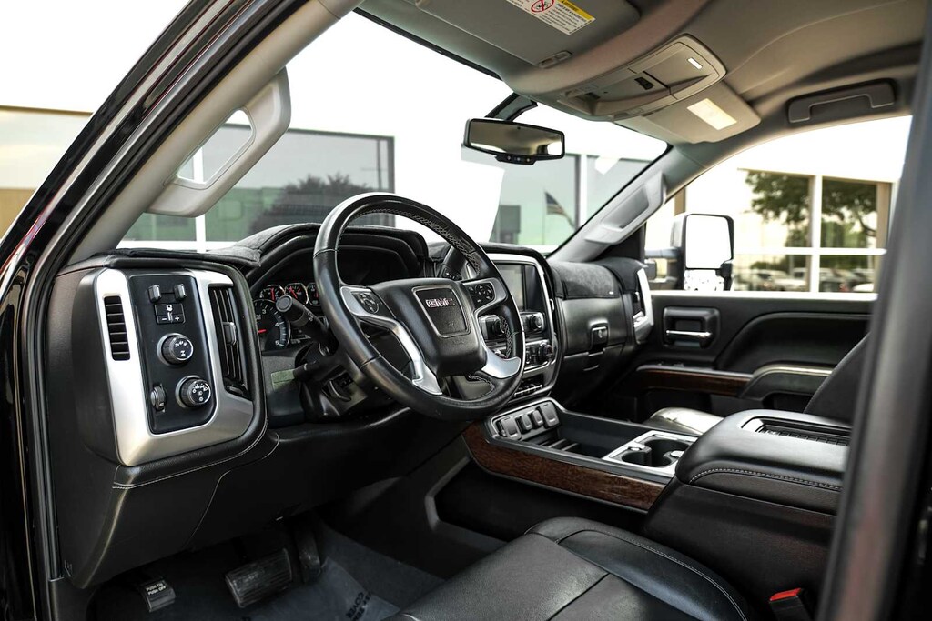 Used 2019 GMC Sierra 2500HD SLT 4WD Crew Cab 153.7 Truck