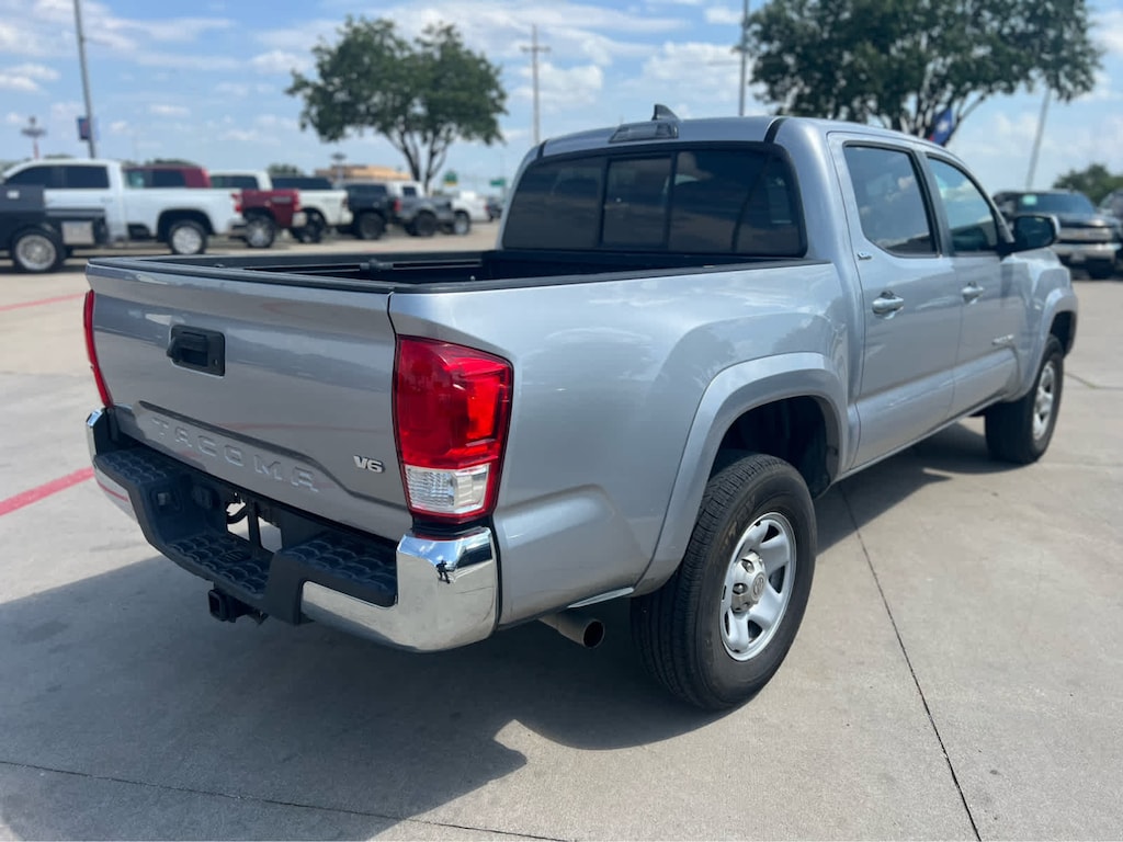 Used 2017 Toyota Tacoma SR5 Double Cab 5 Bed V6 4x2 AT (Natl) Double Cab 5 Bed V6 4x2 AT (Natl)