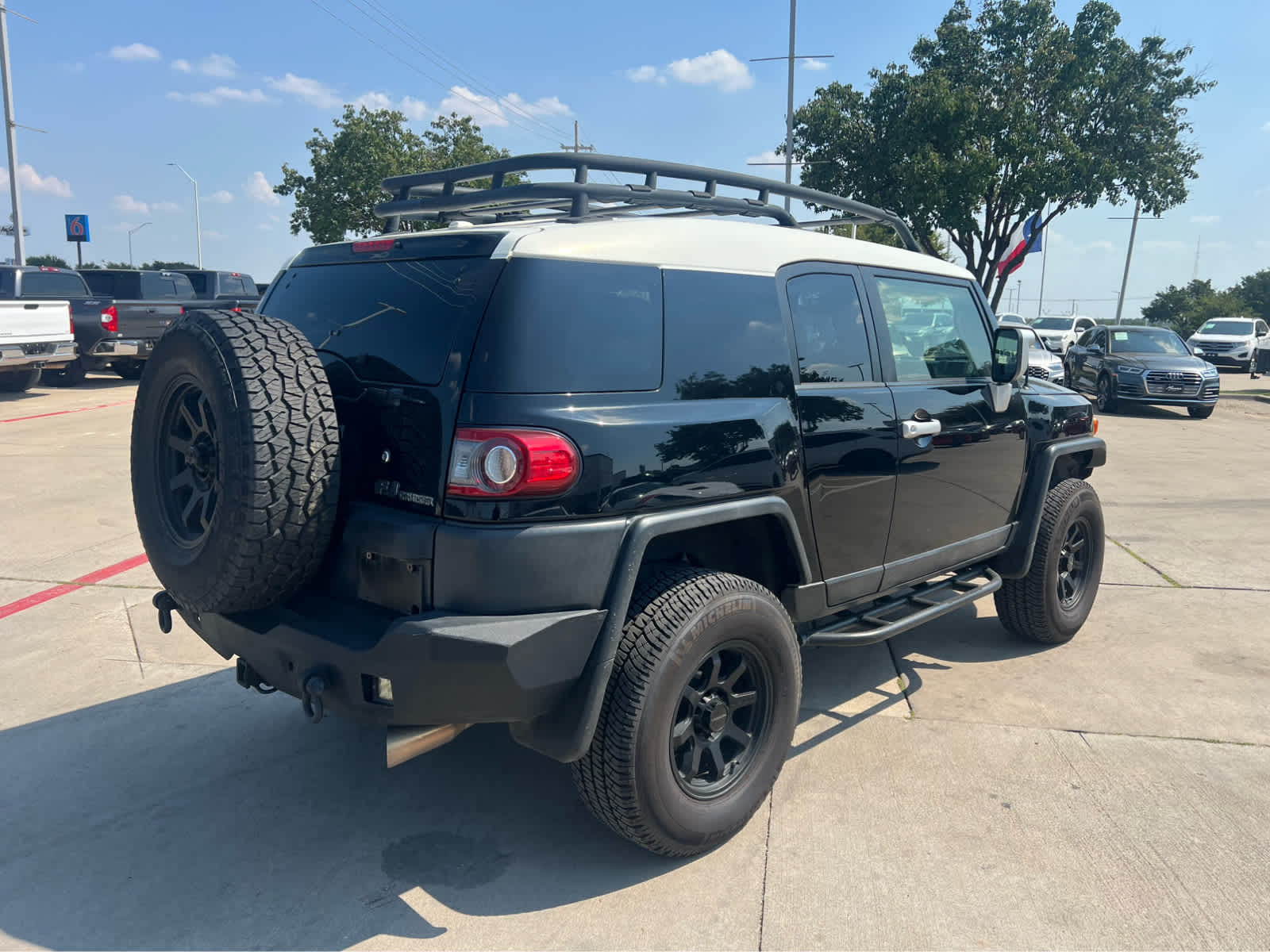 2014 Toyota FJ Cruiser Trail Teams Special Edition photo 3