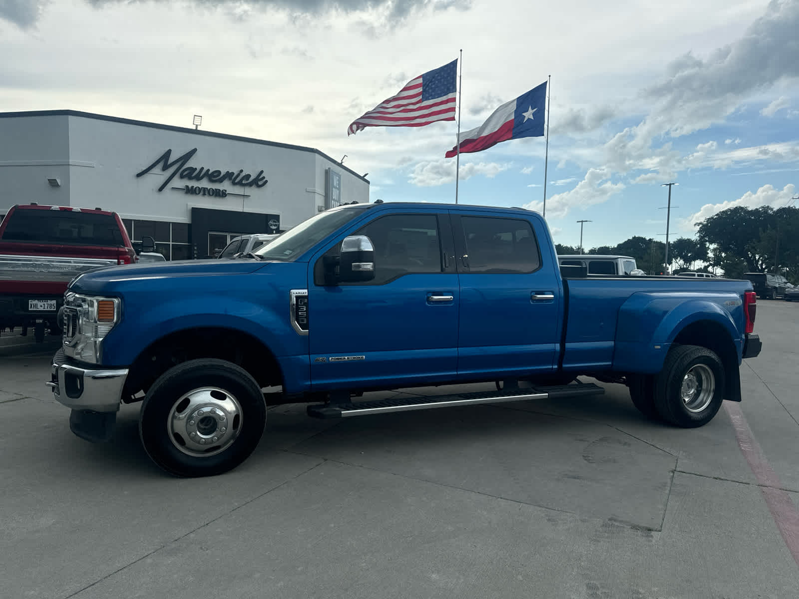 2020 Ford F-350 Lariat 4x4 Crew Cab 8' Box DRW's photo