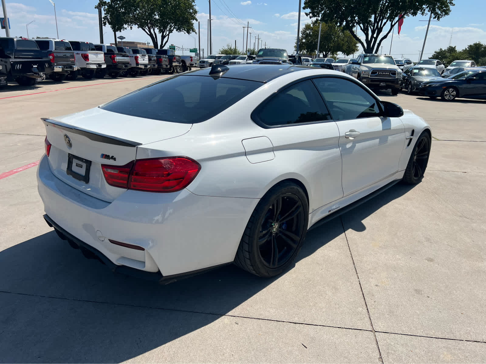 2015 Bmw M4 Coupe photo 3