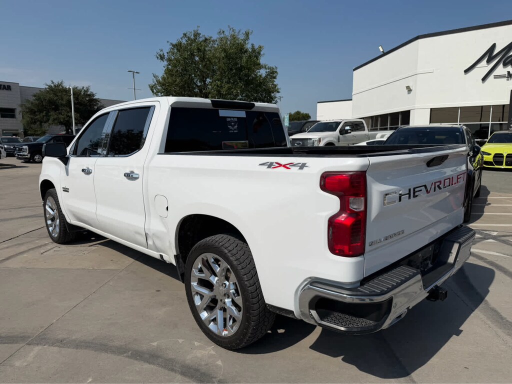 Used 2020 Chevrolet Silverado 1500 LT 4WD Crew Cab 147 Truck
