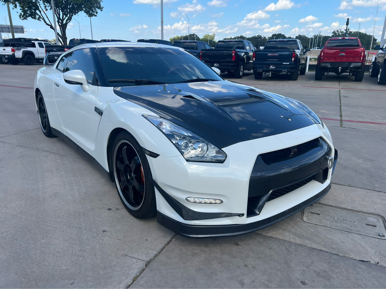 2014 Nissan GT-R Black Edition photo 4