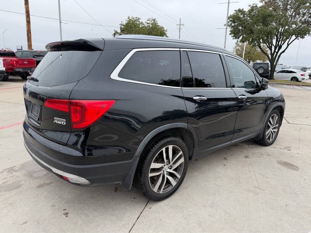 Used 2017 Honda Pilot Touring SUV