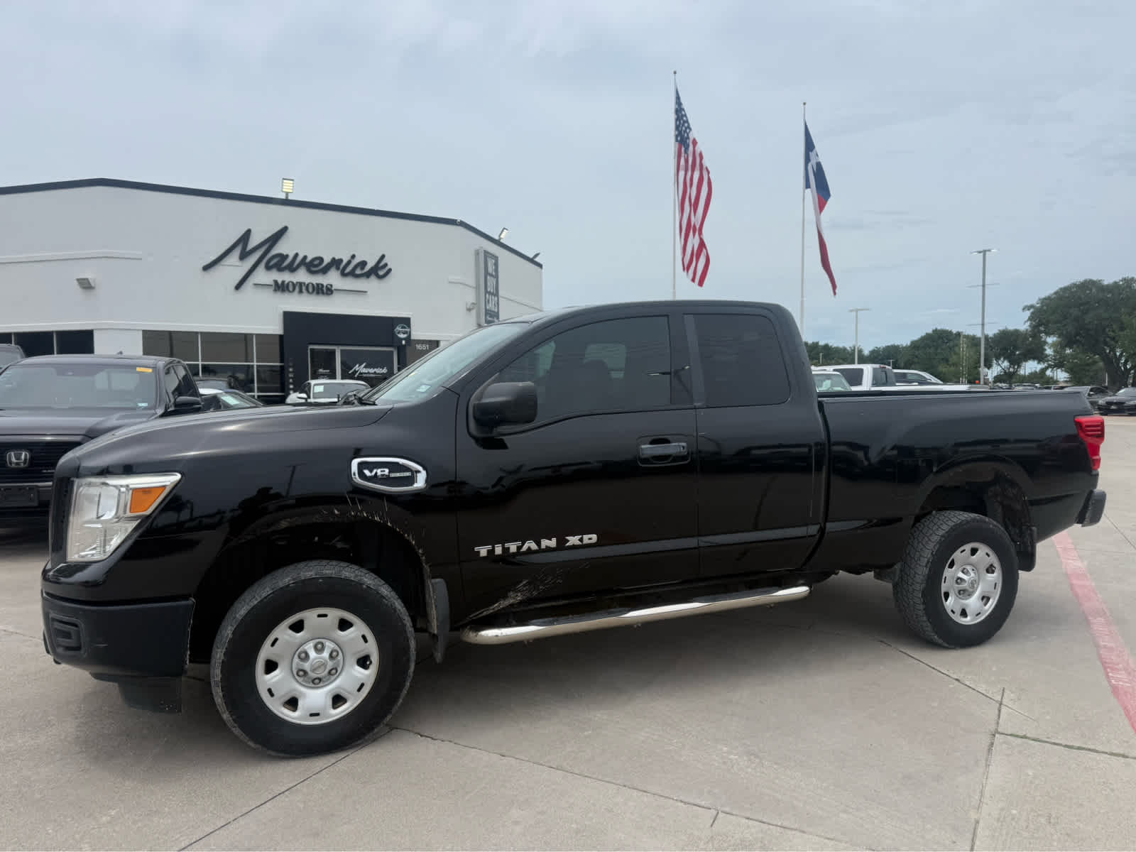 2017 Nissan Titan XD S King Cab 4x4 SWB's photo
