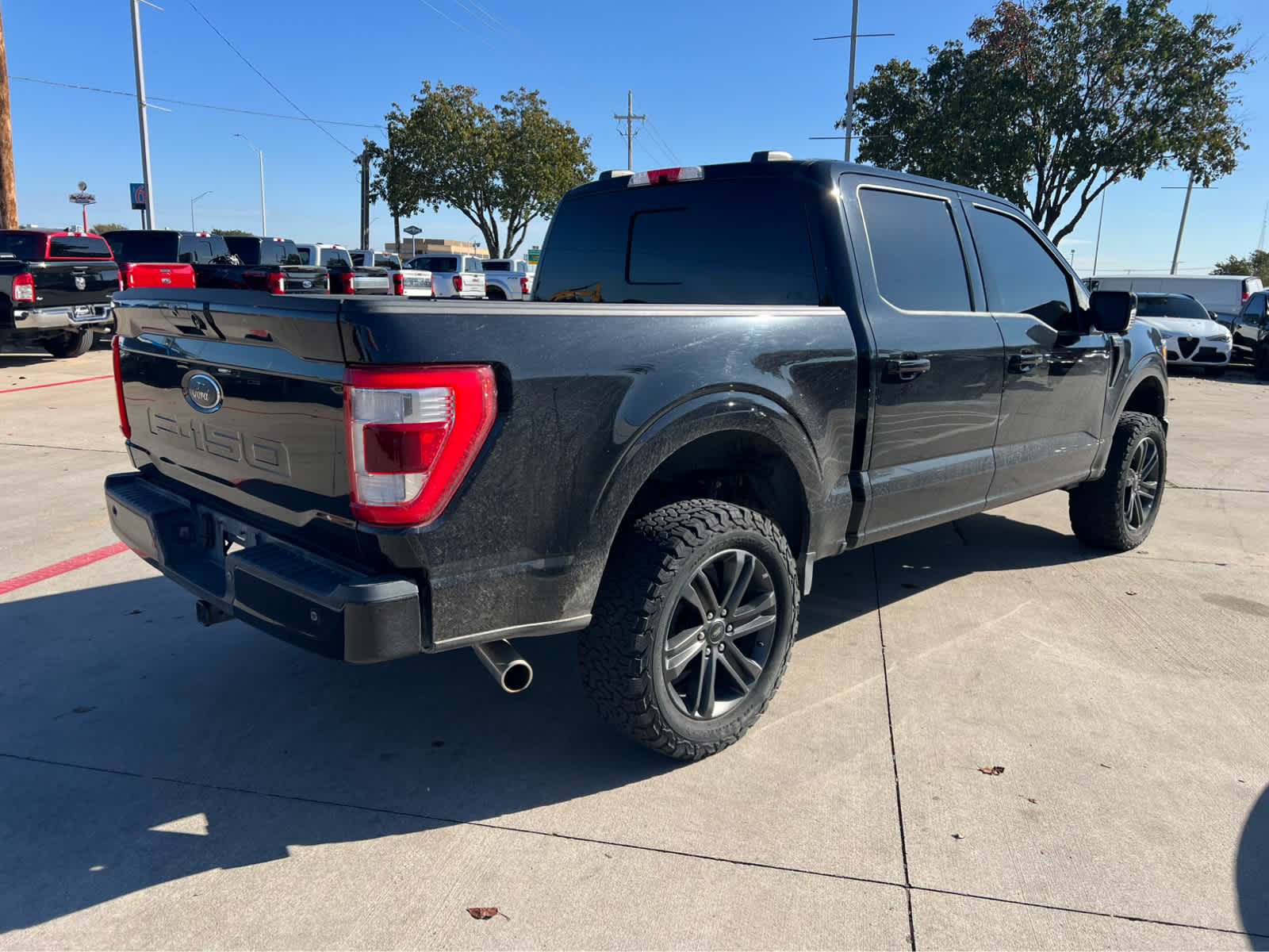 2022 Ford F-150 Lariat photo 2