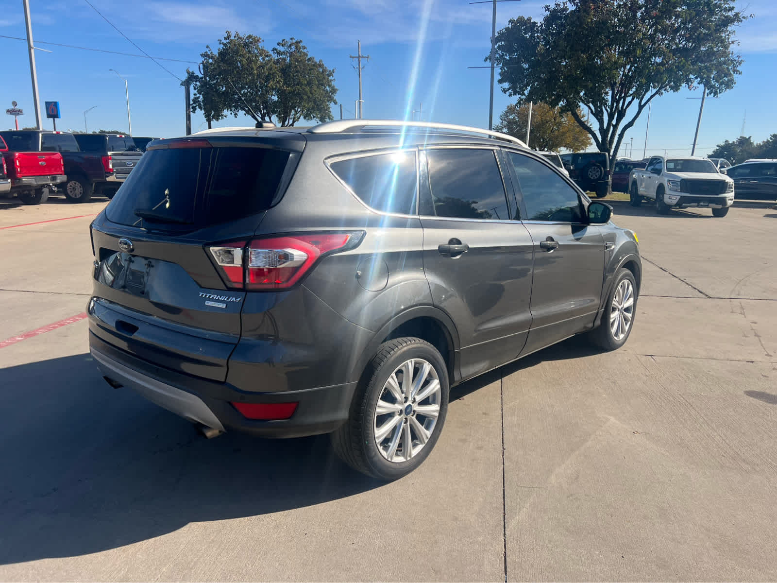 2017 Ford Escape Titanium photo 3