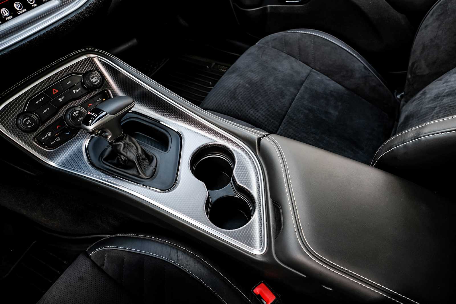 2015 Dodge Challenger SRT - Photo 20