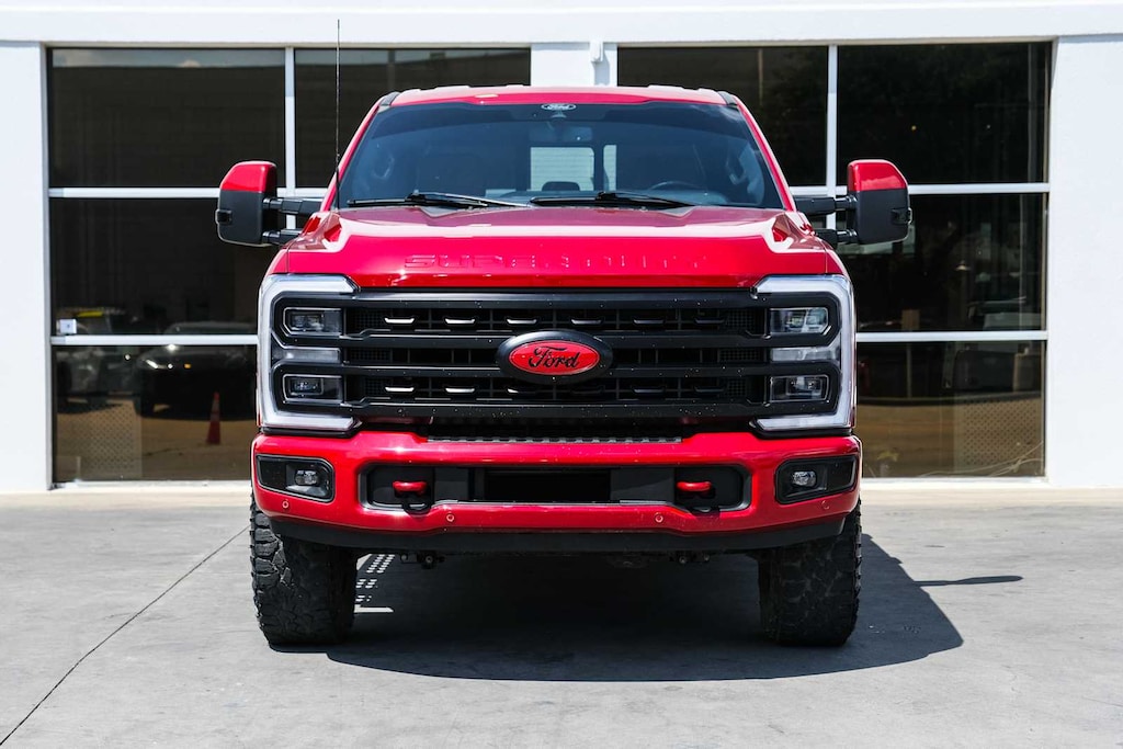 Used 2024 Ford Super Duty F-250 Pickup Platinum 4WD Crew Cab 6.75 Box Truck