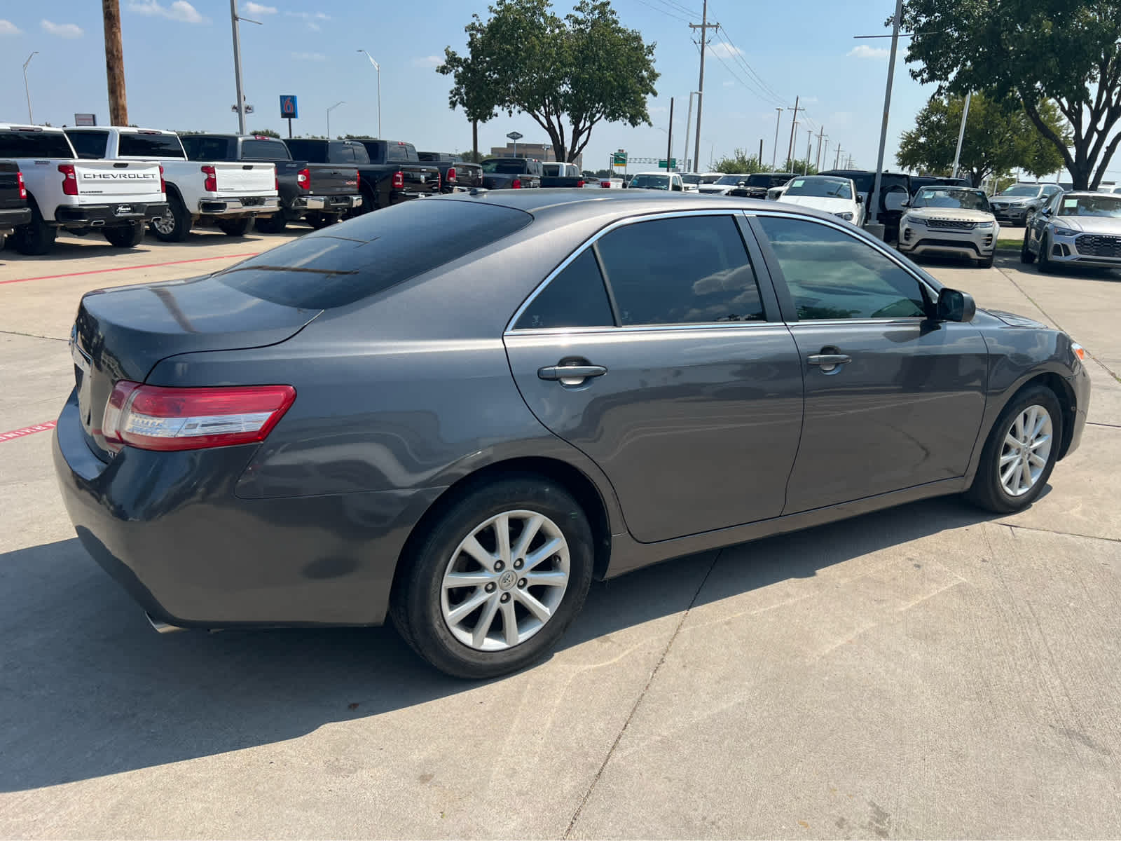 2011 Toyota Camry Base photo 3