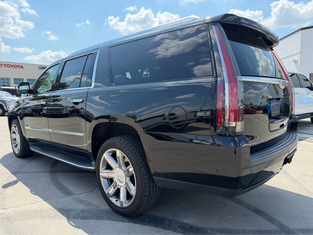 Used 2017 Cadillac Escalade ESV Luxury SUV
