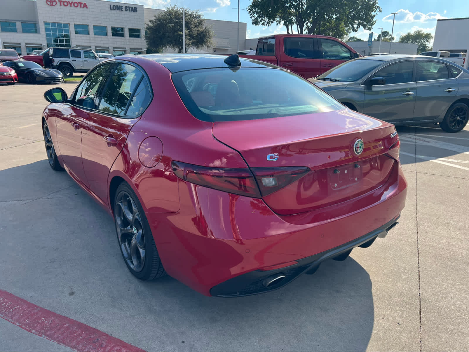 2017 Alfa Romeo Giulia Ti photo 2