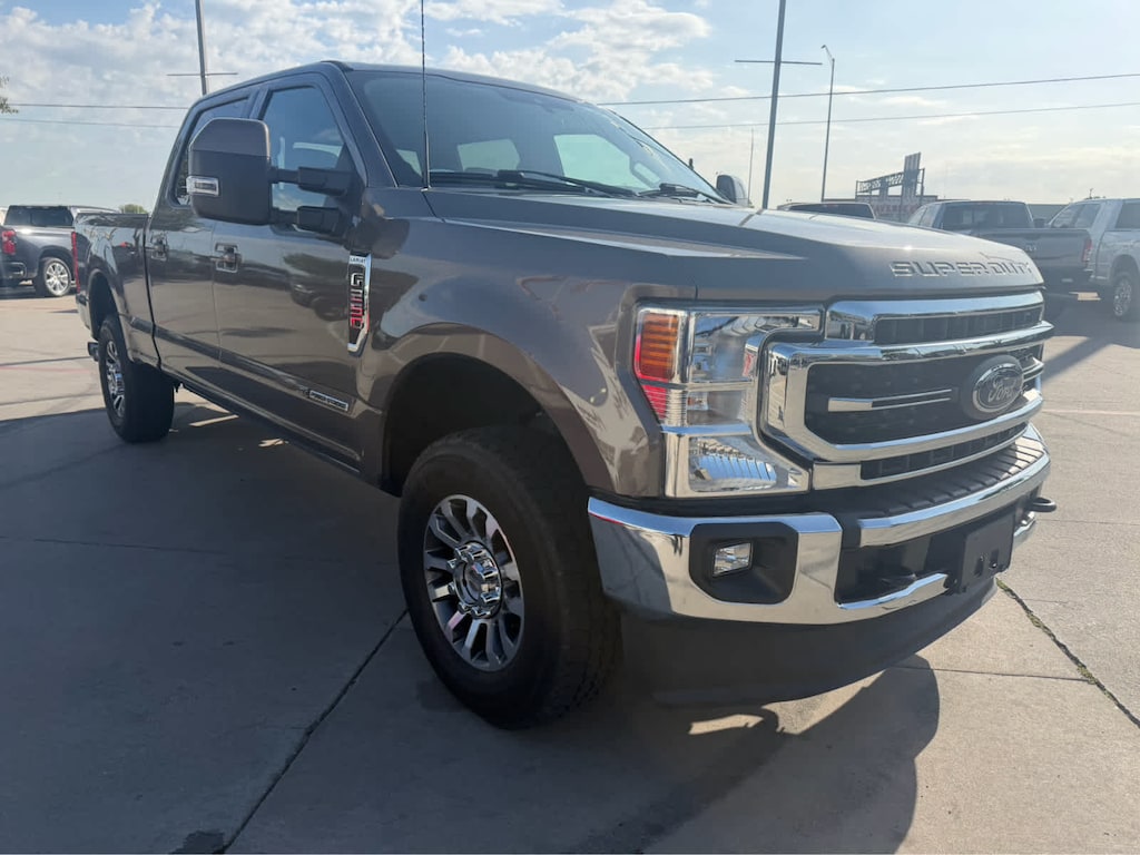 Used 2022 Ford Super Duty F-250 Pickup Lariat 4WD Crew Cab 6.75 Box Truck