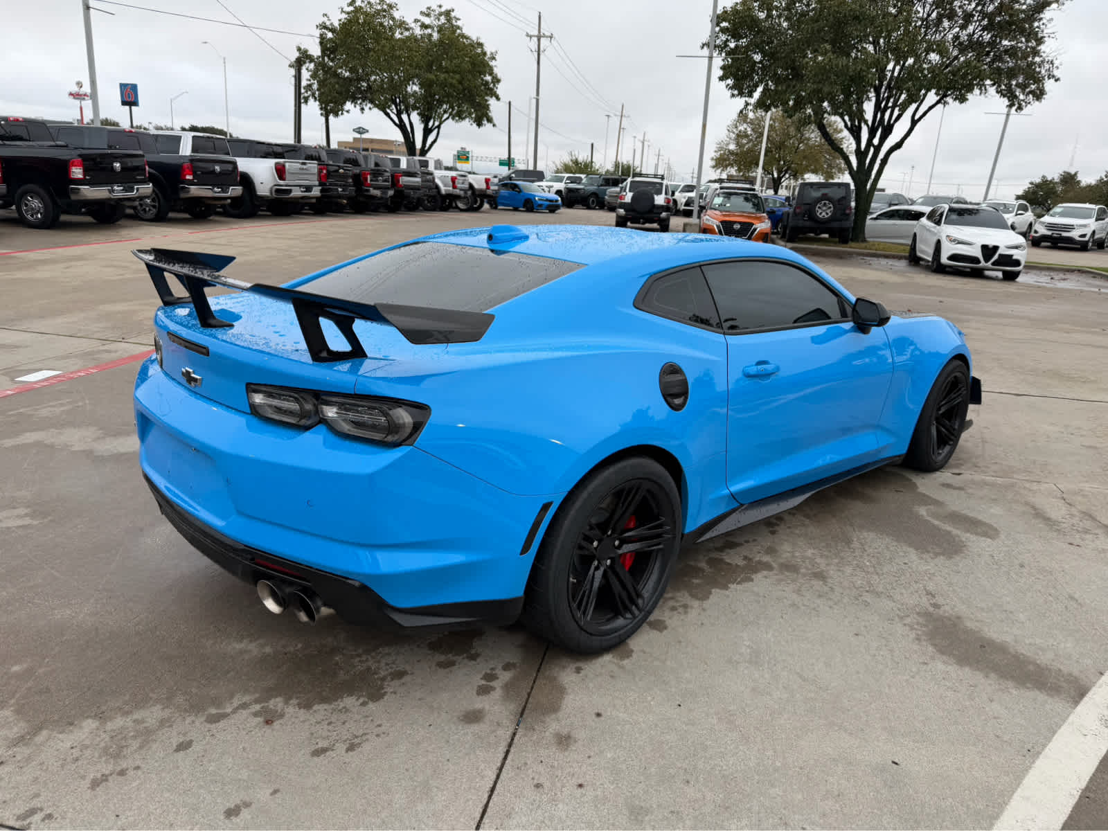 2023 Chevrolet Camaro ZL1 photo 3